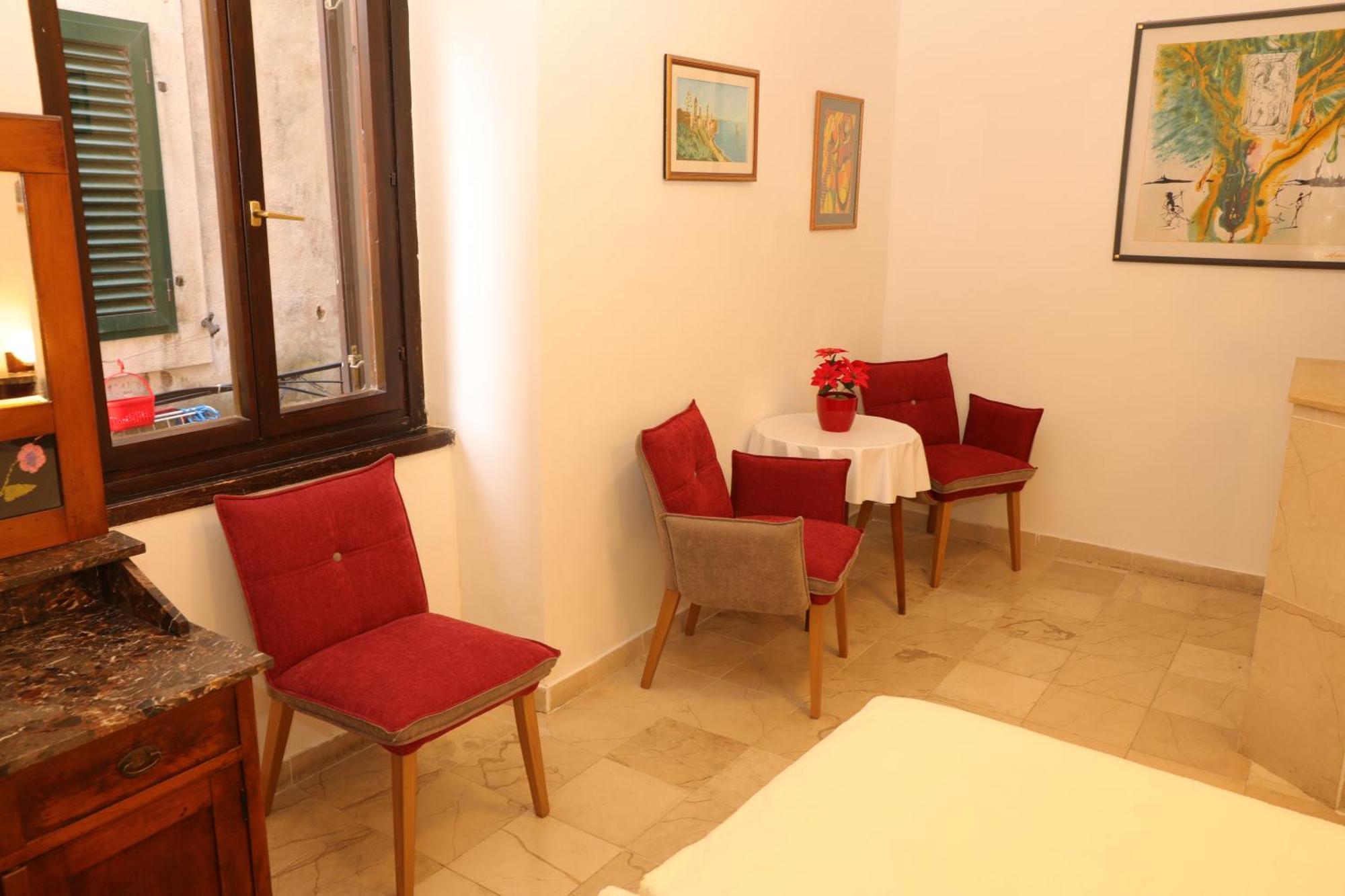 Center Room D16 In The Ancient Roman Palace Split Dış mekan fotoğraf